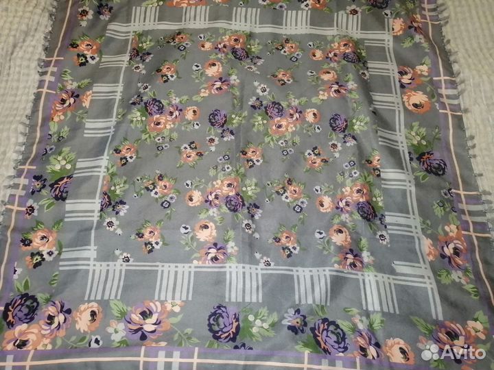 Пакетом-шарфы, платки, палантин