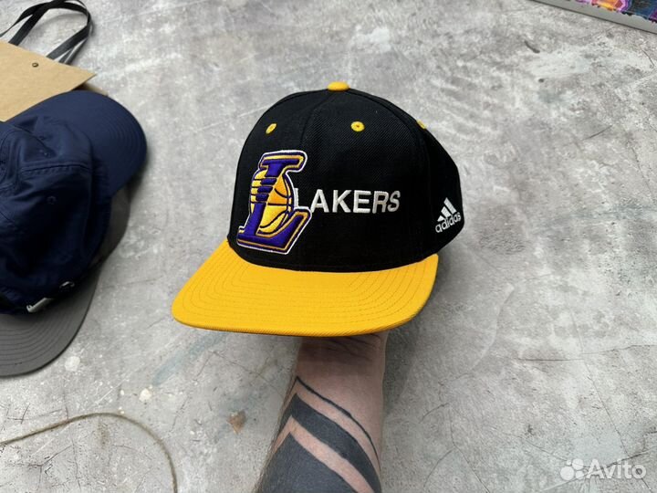 Бейсболка кепка Adidas Lakers оригинал