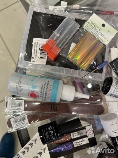 Для наращивания ногтей набор