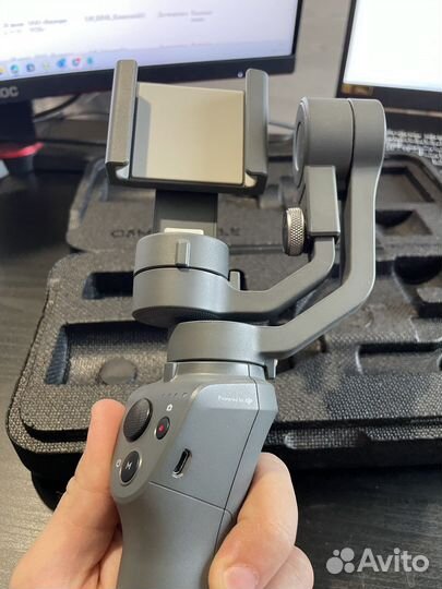 Стабилизатор DJI Osmo Mobile 2