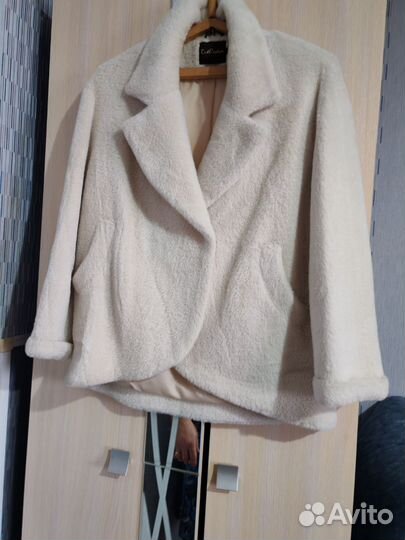Пальто женское 42 44 бежевое