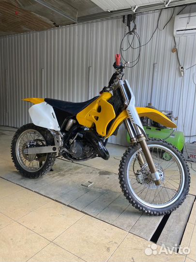 Suzuki rm125