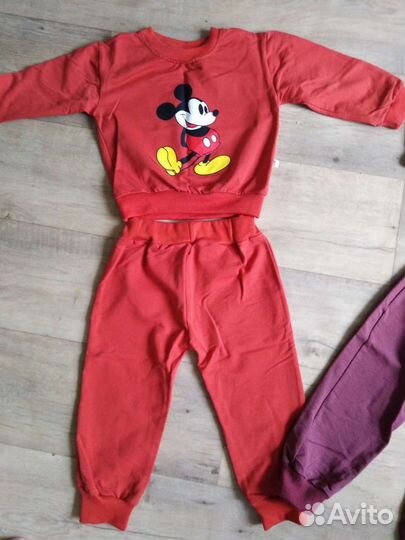 Спортивный костюм для двойни