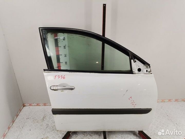 Стекло двери передней правой для Renault Megane 2
