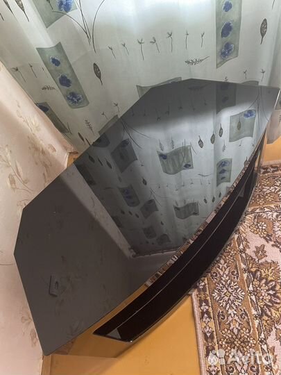 Тумба для телевизора черная из дерева и стекла