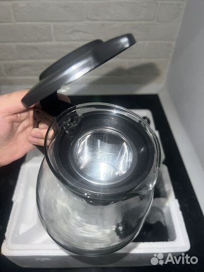 Чайник с кружками в наличии