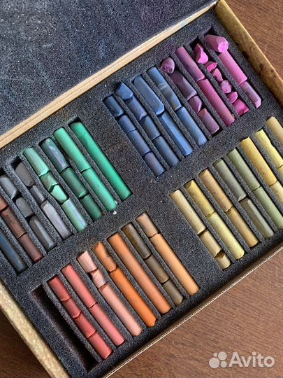 Пастель художественная мягкая сухая