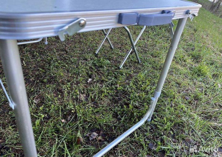 Складной стол и стулья для туризма