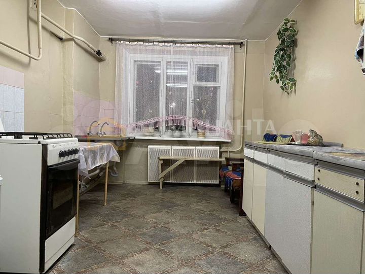 Комната 13,8 м² в 1-к., 1/5 эт.