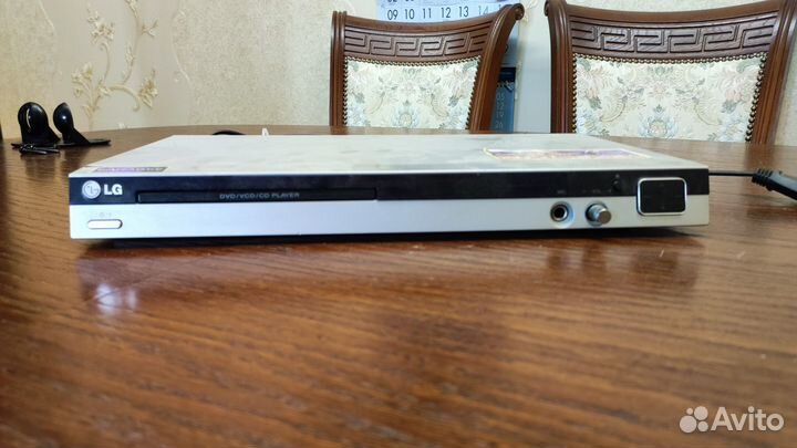 DVD player LG model DGK775