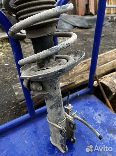 Стойка передняя правая в сборе opel astra h