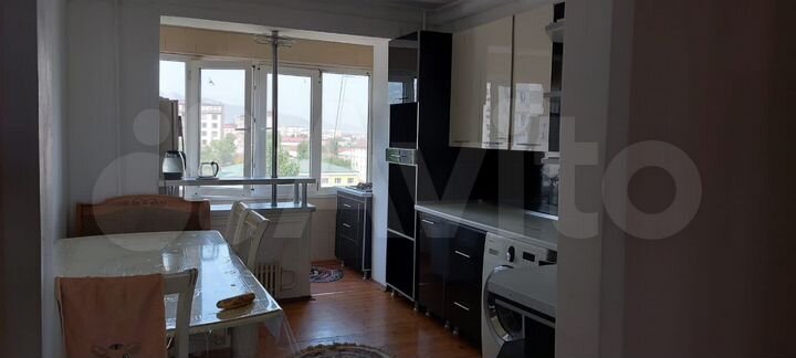 4-к. квартира, 90 м², 7/10 эт.
