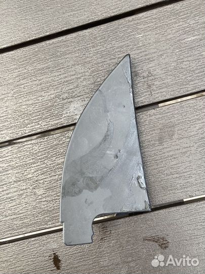 Уголок задней левой двери kia spectra