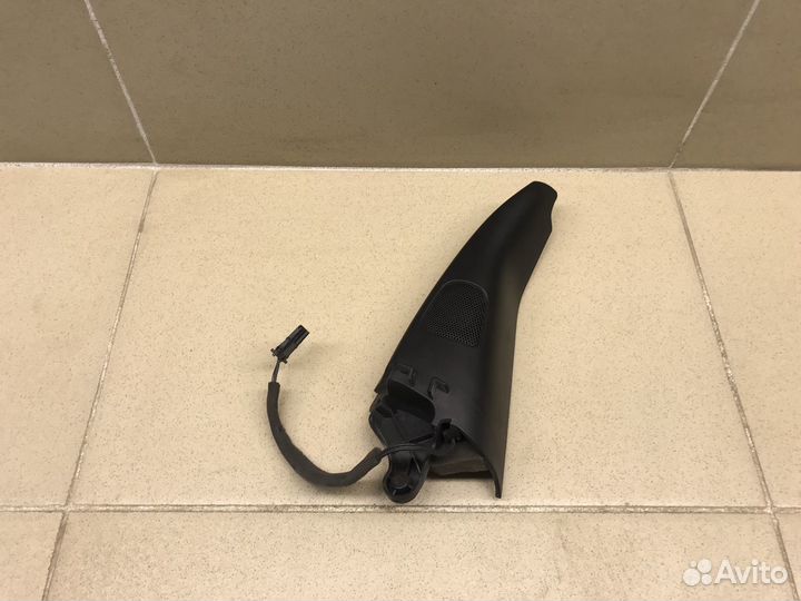 Крышка зеркала внутренняя правая Golf V Plus 2005