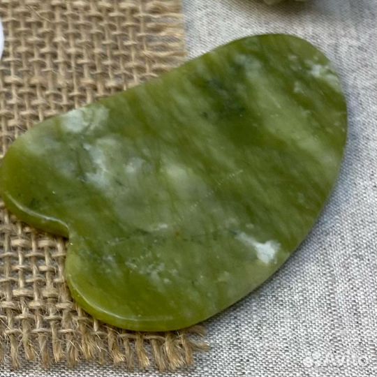 Гуаша и нефритовый роллер - подарки