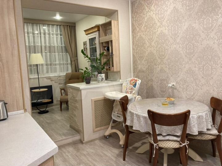 4-к. квартира, 100 м², 14/17 эт.