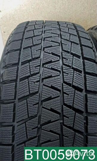 Bridgestone Blizzak DM-V1 285/45 R22 99M