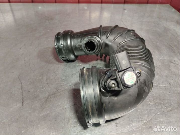 Патрубок воздушного фильтра Mercedes C-Class W204