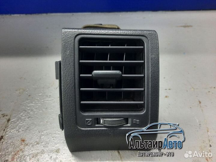 Дефлектор печки правый верхний Toyota Corolla E150