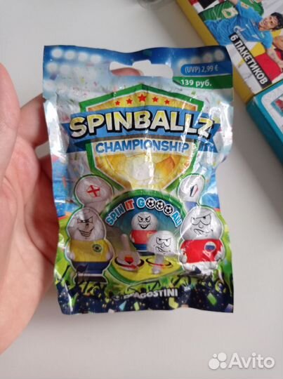 Футбольные наклейки альбомы ассорти