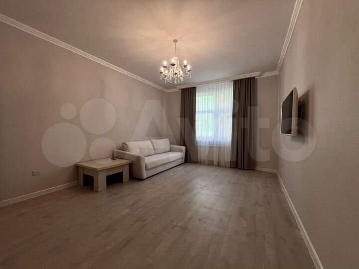 2-к. квартира, 73 м², 2/5 эт.