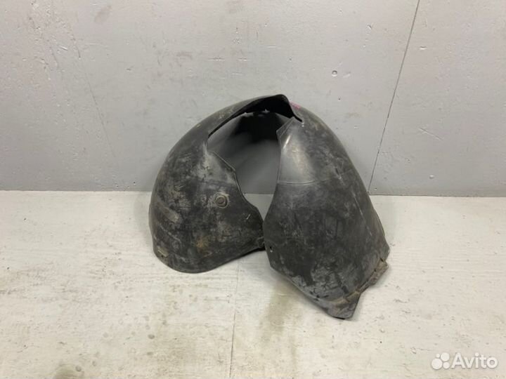 Подкрылок передний правый Volkswagen Golf 6