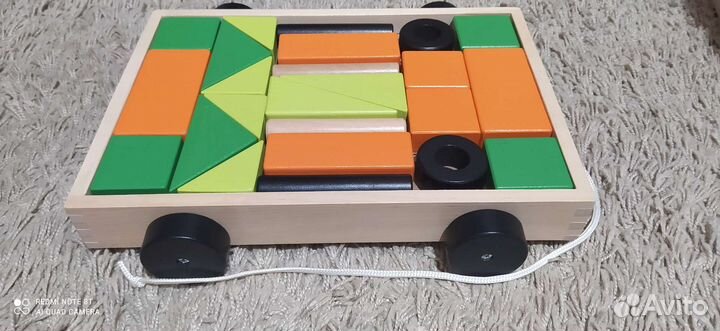 Игровые кубики с тележкой