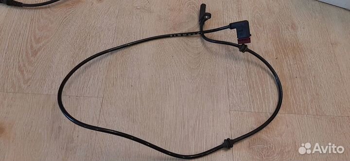 Датчик ABS Mercedes C-Class W204