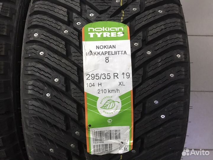 Nokian Tyres Hakkapeliitta 8 295/35 R19