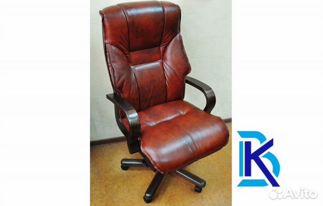 Офисное кресло 