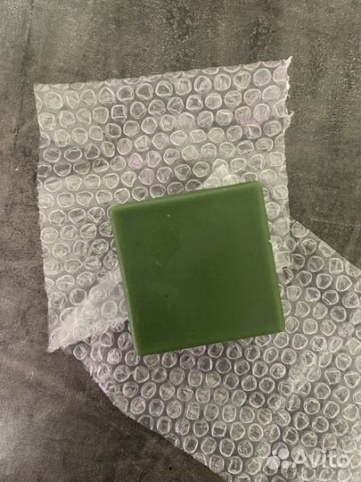 Пчелиный воск для свечей зеленый