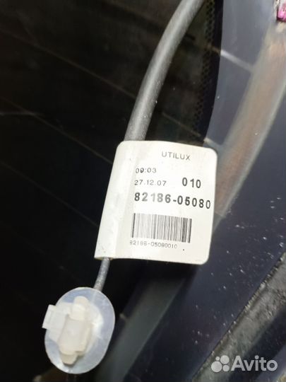 Стекло заднее на Тойота авенсис универсал