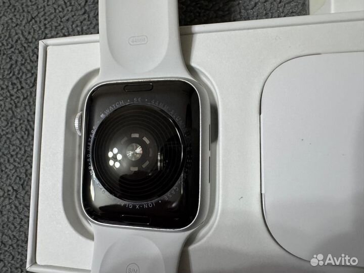 Apple Watch SE 44 mm как новые