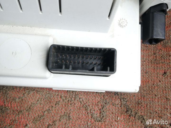 Дисплей информационный Рено Меган 2