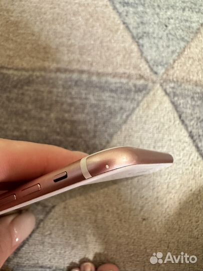 Телефон iPhone 7 plus