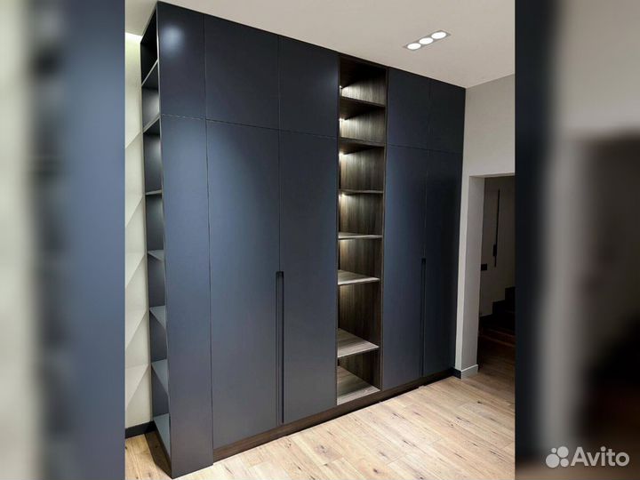 Шкаф распашной для одежды