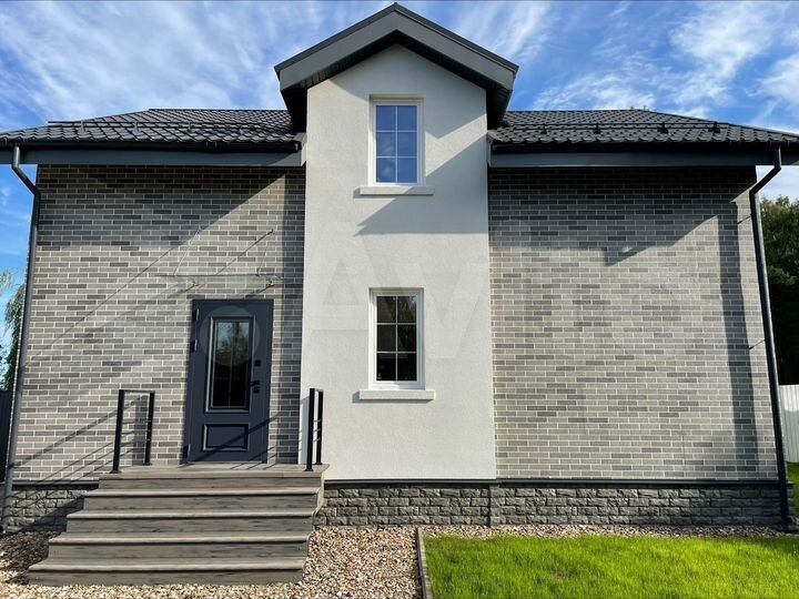 Дом 165 м² на участке 4 сот.