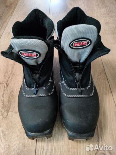 Лыжные ботинки 38