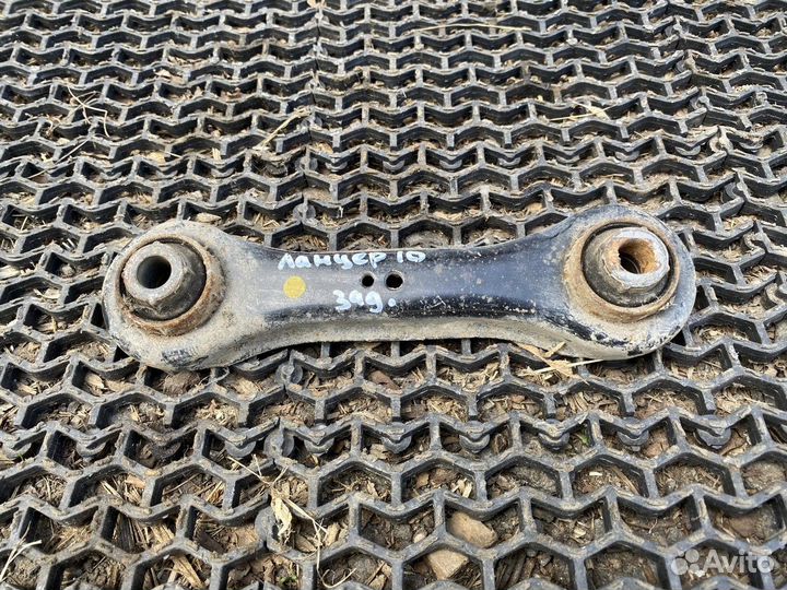 Рычаг задний Ланцер 10 Mitsubishi Lancer