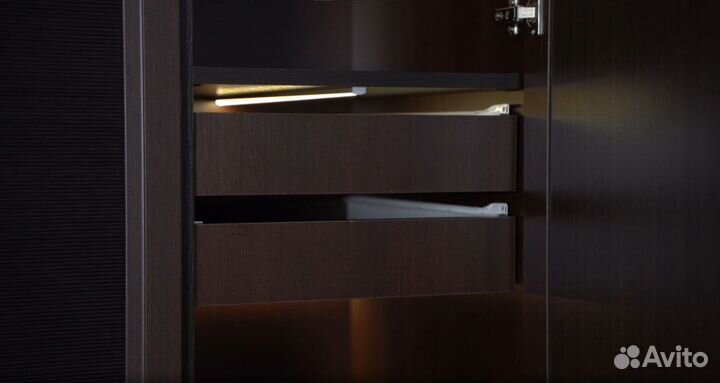 Система умной подсветки кухни и мебели в монохромн