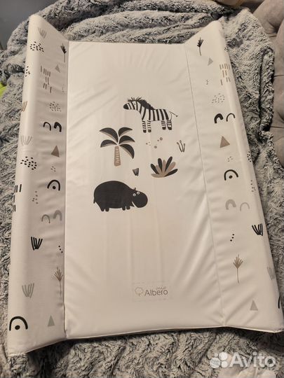 Пеленальная доска на кроватку