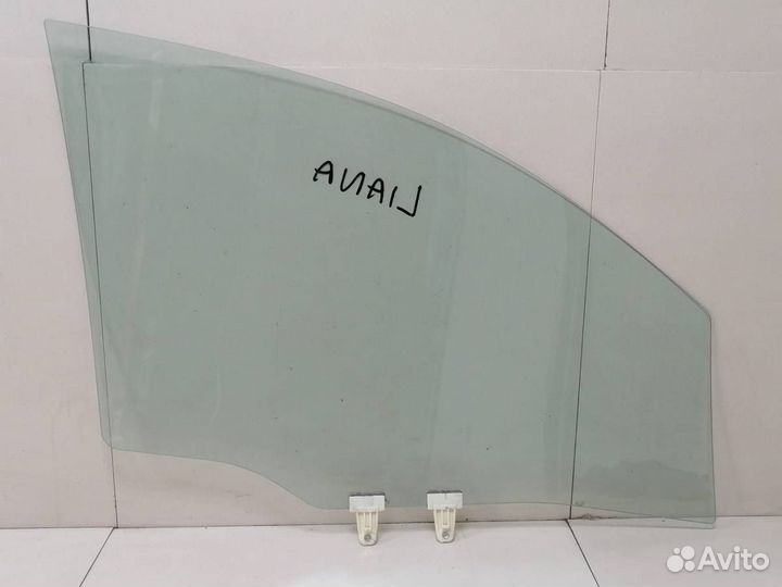 Стекло двери передней левой Suzuki Liana 2001-2007