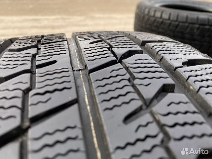 Goodyear Ice Navi Zea II 215/55 R17
