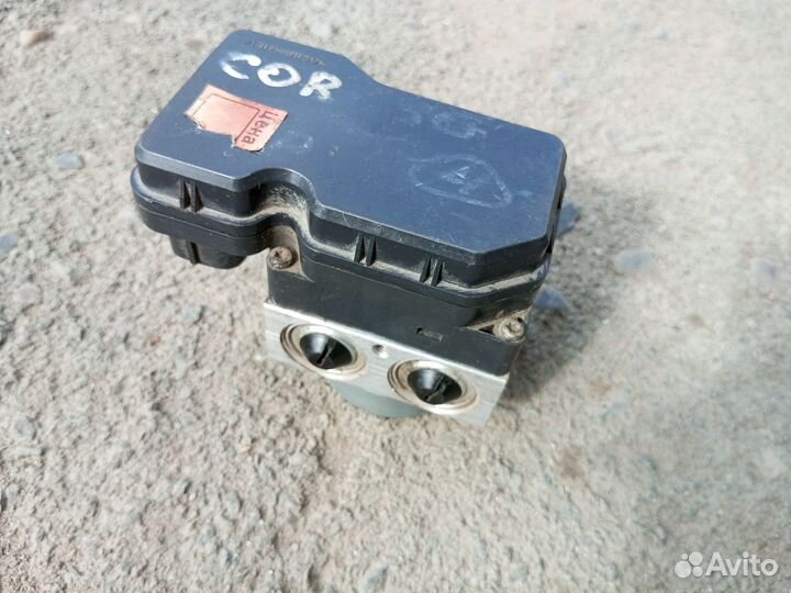 Блок ABS Toyota Corolla 150 2006-13 (левый руль)