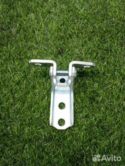 Петля двери левая