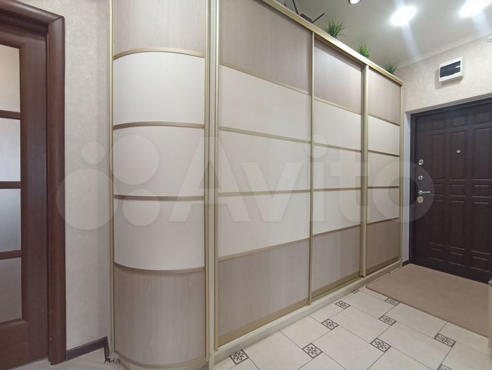 2-к. квартира, 63 м², 5/12 эт.