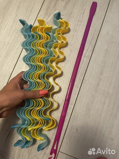 Бигуди и ультразвуковая щетка для лица