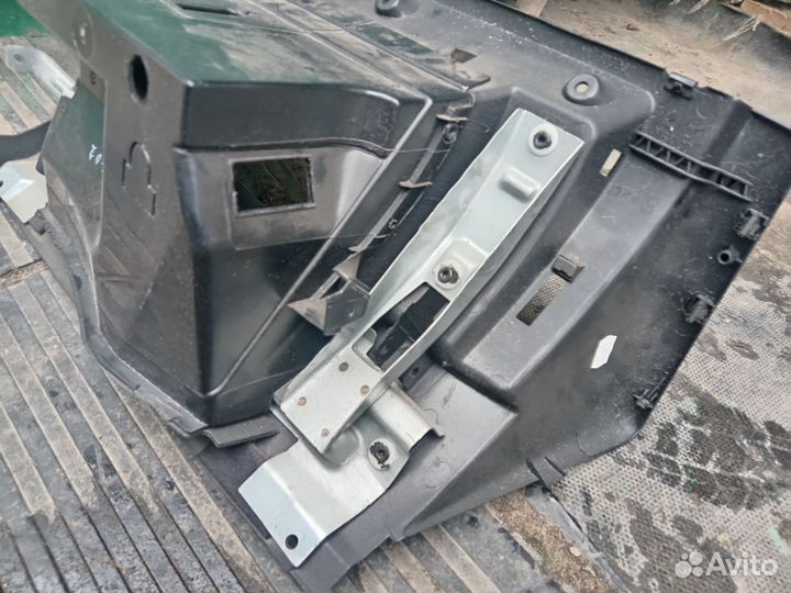 Бардачок джетта 4 2001 год американка