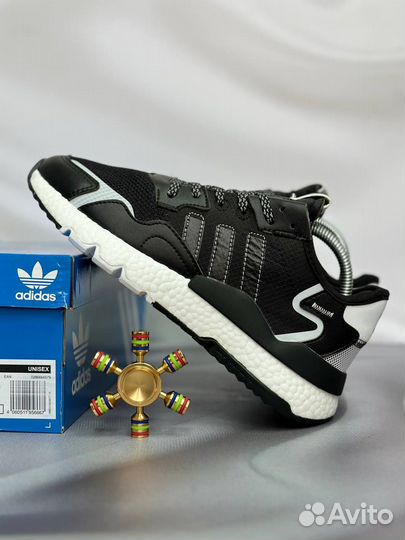 Кроссовки adidas jogger