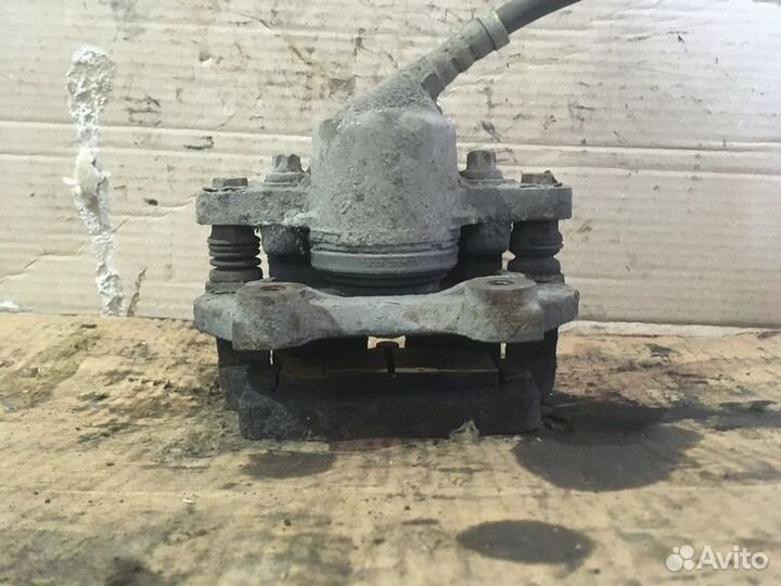 Суппорт тормозной передний правый ваз (LADA) Prior